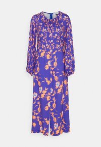 Vestido de mangas longas em tecido roxo com padrões florais em laranja e azul. Apresenta um decote arredondado e uma fenda na parte frontal da saia.