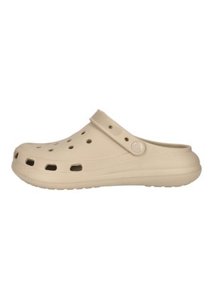 Beige slip-on-træsko med ventilationshuller, tekstureret sål og justerbar hælrem, designet til afslappet brug eller vandaktiviteter.