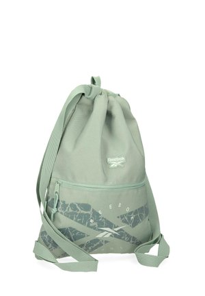 Mochila de cordón verde claro con bolsillo frontal con cremallera, logotipo de Reebok y correas de hombro ajustables.
