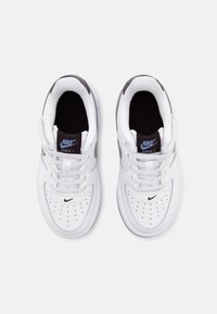 Nike Sportswear FORCE 1 LOW EASYON - Baskets basses - white/burgundy ash/royal pulse/ cement grey