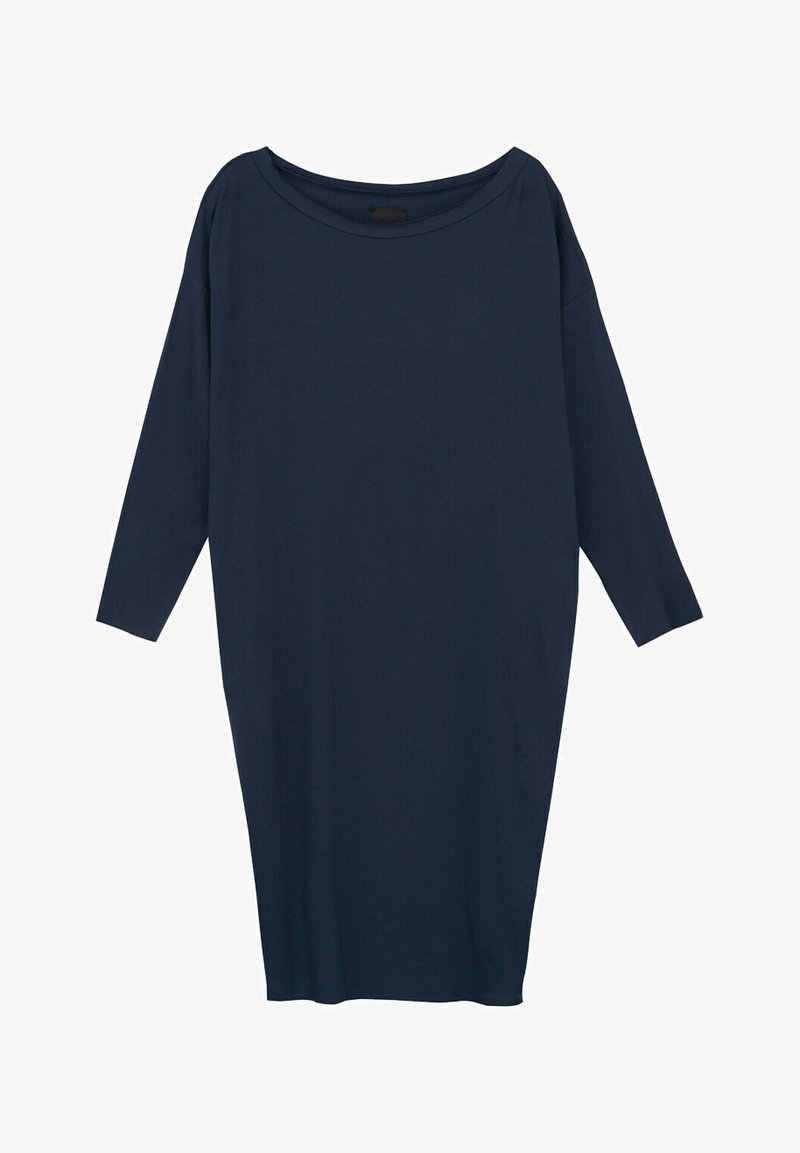 Granatowa, luźna sukienka z długimi rękawami i szerokim dekoltem, wykonana z miękkiego materiału o gładkiej teksturze, bez wzorów.