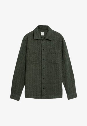 Groene, textuurgegeven flanellen shirt met een button-down kraag, twee borstzakken en een knoopsluiting aan de voorkant, met een rijke, geweven patroon.
