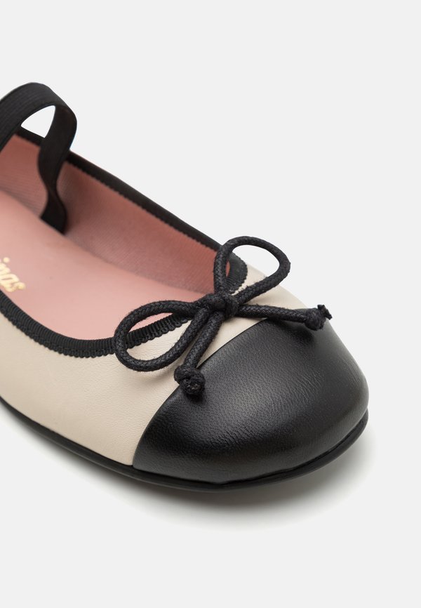 SHADE – Riemchenballerina – perla