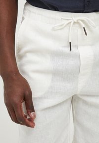 Solid SDTRUC LINEN MIX SLIM FIT - Shortsit - off white