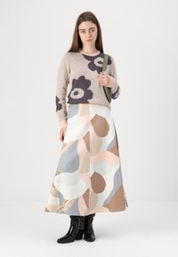 Marimekko TUNNELMA UNIKKO - Stickad tröja - light pink/dark grey