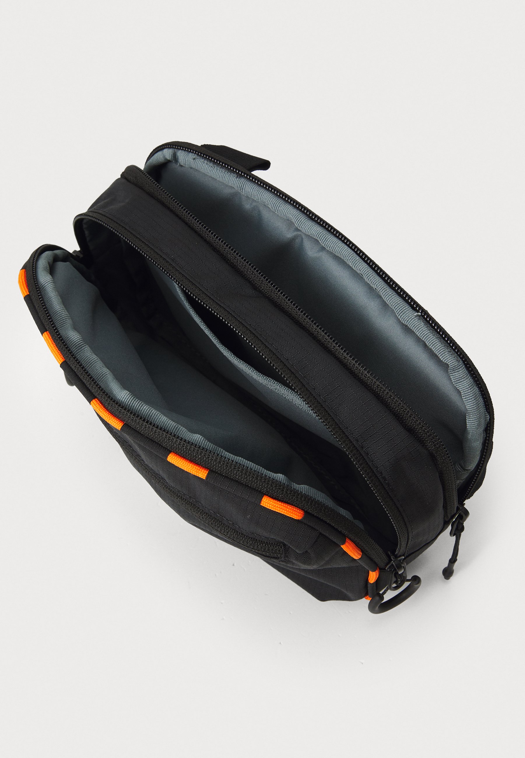 Nike Sportswear HAYWARD PATROL CROSSBODY UNISEX - Cross body bag