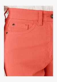 Niet geselecteerd, Orange