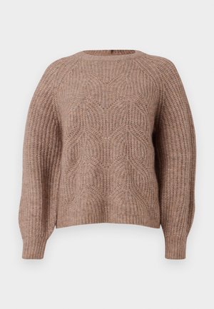 Barna kötött pulóver texturált mintával, kerek nyakkivágással, hosszú raglán ujjal és bordás mandzsettával.