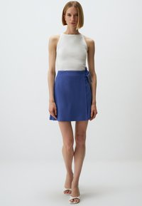 Jimmy Key WITH HIGH WAIST TIES - Minirok - blue
