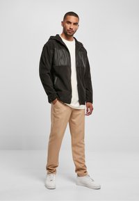 Urban Classics HOODED MICRO - Fleecejakke - black