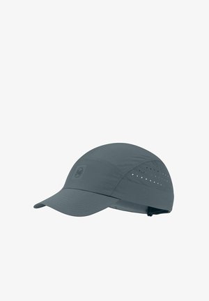 Gorra deportiva ligera de color gris oscuro con orificios de ventilación en los laterales y una visera curva, diseñada para actividades al aire libre.