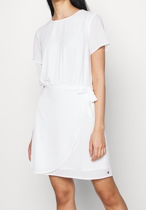 Vardagsklänning - white