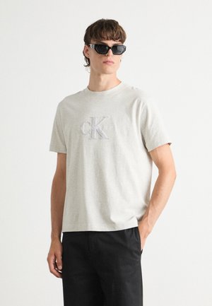 Calvin Klein Jeans, MONOLOGO TEE - Camiseta estampada - ivory grey heather