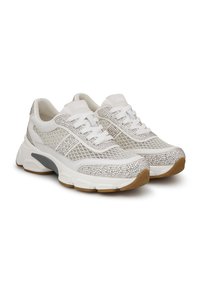 Scarpe da ginnastica bianche con dettagli in rete, accenti di strass e suola ammortizzata. Presentano chiusura con lacci e suola in gomma.