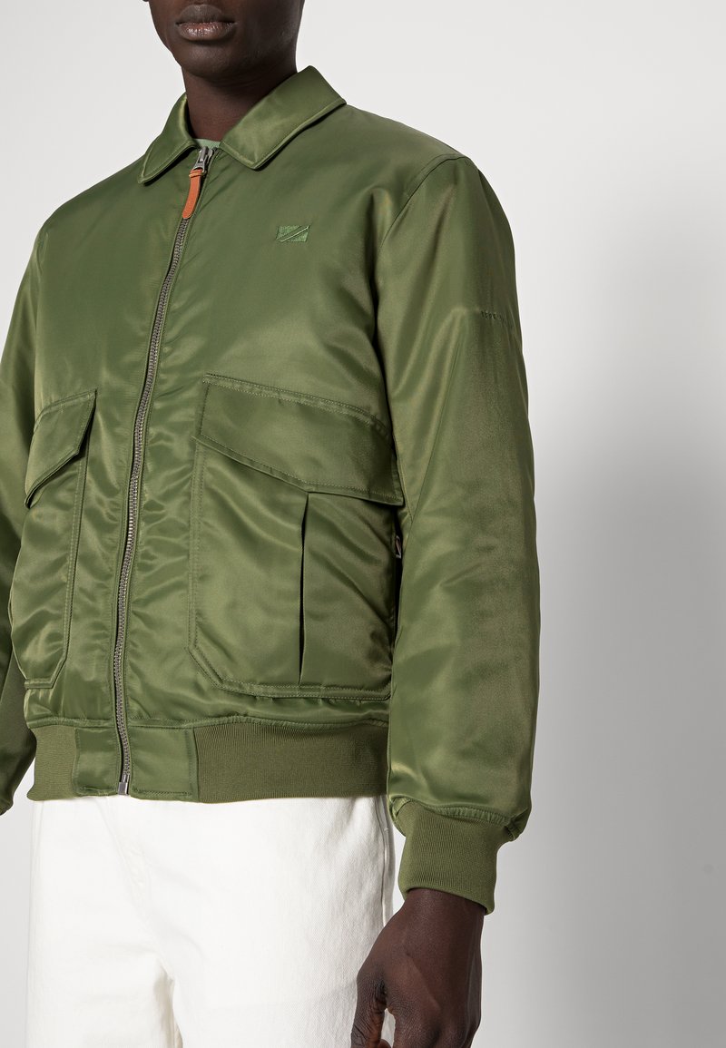 Pepe Jeans JOSEPH Chaquetas bomber thyme/verde oliva - Zalando.es
