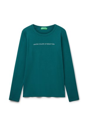 Tyrkysové tričko s dlouhým rukávem vyrobené z bavlny. Má kulatý výstřih a na přední straně je v bílé barvě nápis "UNITED COLORS OF BENETTON".
