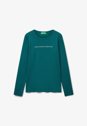 Teal langmouw t-shirt van katoen. Heeft een ronde hals en de tekst "UNITED COLORS OF BENETTON" in het wit op de voorkant.
