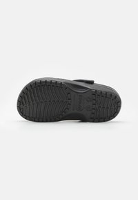 Crocs CLASSIC ROSETTE CLOG UNISEX - Klumpák - black