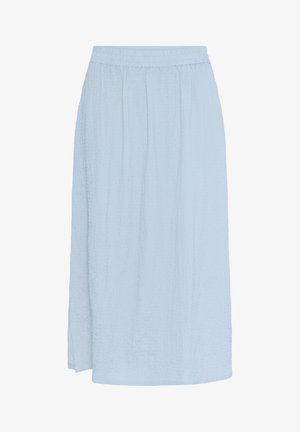 Svijetloplava suknja do koljena od teksturirane tkanine s nabranama, koja ima elastičnu gumicu u struku i bočni prorez za lako kretanje.