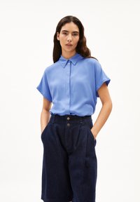 ARMEDANGELS LARISAANA - Overhemdblouse - blue bloom