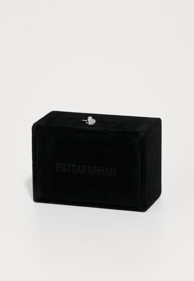 PATTARAPHAN PAVÉ TINY LOVER STUD UNISEX - Fülbevalók - silver coloured
