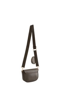 Borsa a tracolla in pelle marrone con una tasca rotonda staccabile, dettagli in metallo dorato, silhouette piatta e tracolla regolabile per il massimo comfort.