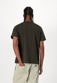 Obey Clothing LOWERCASE TEE UNISEX - Pamata T-krekls - rosin