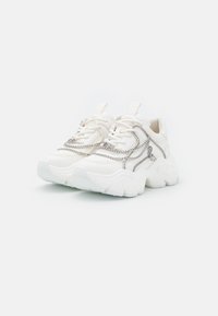 Buffalo Tenisky - white/silver