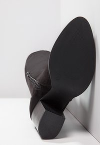 Bullboxer Boots - black