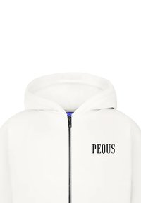 White hoodie with a zip closure, featuring a black logo "PEQUS" on the left side. Smooth texture and a large hood design.
