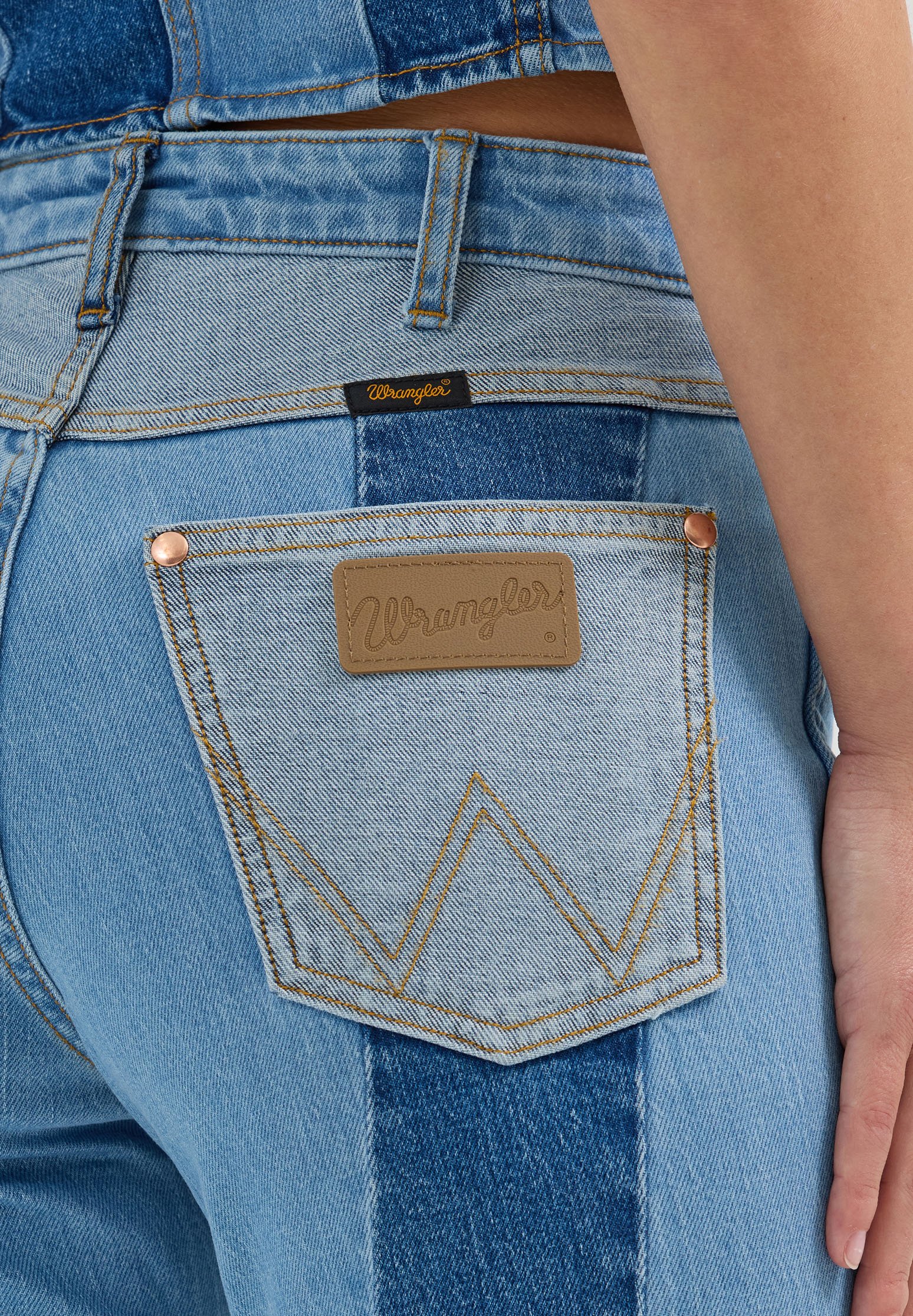 【EEUN】Blue Patch Bootcut Denim Wrangler - Jeansy Bootcut/niebieski denim - Zalando.pl