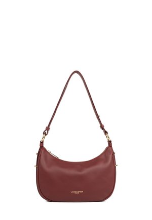 Piccola borsa a tracolla in pelle bordeaux con hardware dorato e una sola tracolla, dotata di chiusura con zip e logo "Lancaster Paris" sul fronte.