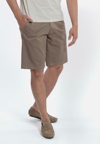 ACANFORA GAB - Shorts - fango