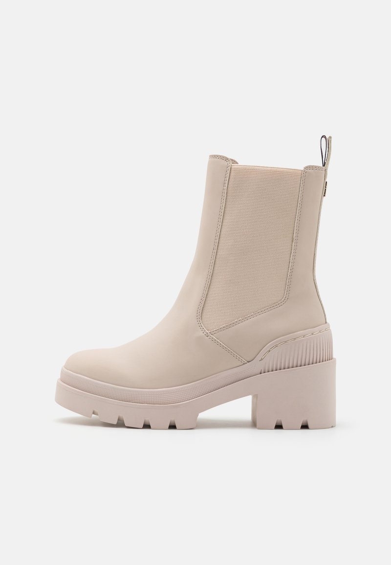 Tommy Hilfiger - MID HEEL BOOT - Plateaustiefelette - cashmere creme, Vergrößern