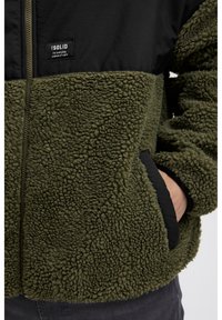 Solid Forro polar - evergreen