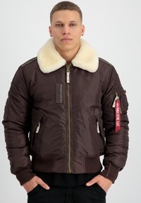 INJECTOR - Bomber dzseki - hunter brown