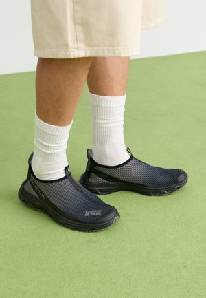 RX MOC 3.0 UNISEX - Loaferit/pistokkaat - black/pewter