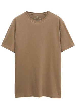 Prosty brązowy bawełniany t-shirt z krótkim rękawem, okrągłym dekoltem i luźnym krojem, prezentowany na białym tle.