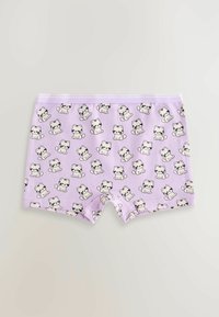 Lila pamut boxer shorts, fekete és krémszínű, kis, rajzfilmes macskák mintázatával. Rugós derékpánt a tetején.