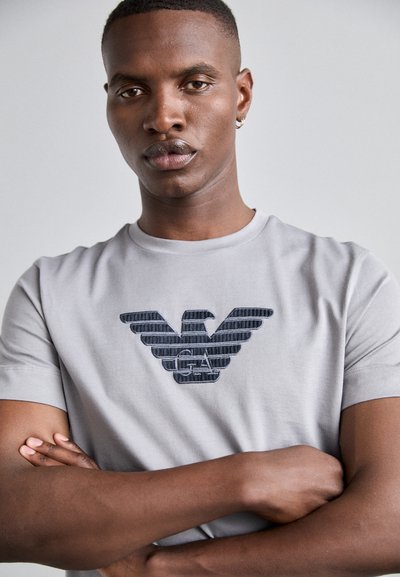 Emporio Armani - T-shirt z nadrukiem