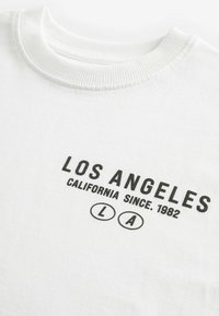 Next SHORT SLEEVE  REGULAR FIT - T-shirts print - white la