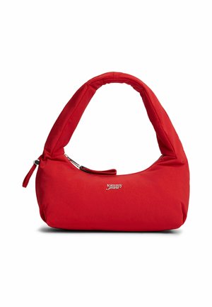 Sac bandoulière Tommy Jeans rouge avec poignée rembourrée et fermeture éclair, présenté sur un fond blanc.