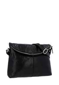 Melnas ādas soma ar rāvējslēdzēja aizdari, salocītu vaļīgu vāku un regulējamu plecu siksnu. Iezīmējas ar gludu tekstūru un minimālistisku dizainu.