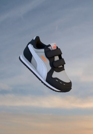 Puma, CABANA RACER 20 UNISEX - Baskets basses - ash gray/white/black