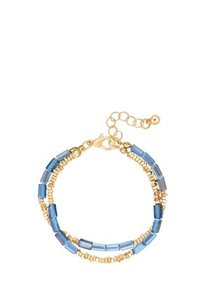 Bracciale a doppio filo con perline dorate e perline rettangolari blu, con chiusura a moschettone dorata e catena regolabile.