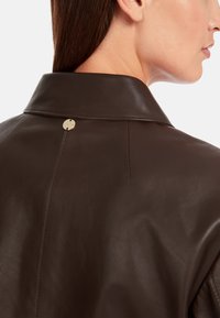 Marc Cain Lederjacke - dark wood