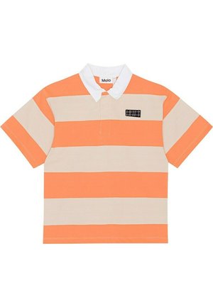 Randig kortärmad polo i orange och beige med vit krage och en svart etikett på bröstet. Tillverkad i bomull, avslappnad passform.