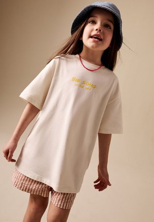 Next, REGULAR FIT - OVERSIZED LICENSE GRAPHIC T-SHIRT  . - Camiseta estampada - cream