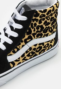 Vans SK8 - Höga sneakers - black/true white