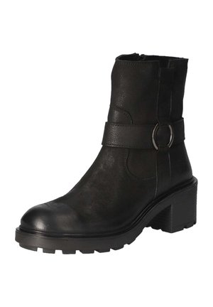 Zwarte leren enkellaars met blokhak, ronde neus, riem met metalen ringdetail en gestructureerde rubberzool.